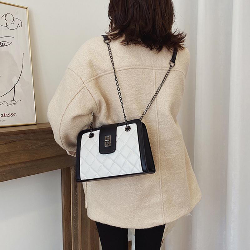 Trendy Female Chain Bag